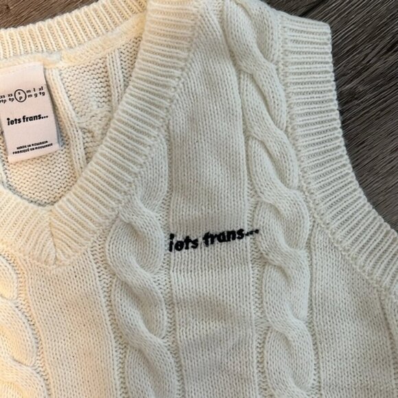 URBAN OUTFITTERS IETS FRANS CREME CABLE KNIT V-NECK SWEATER VEST  SIZE SMALL - Picture 4 of 5